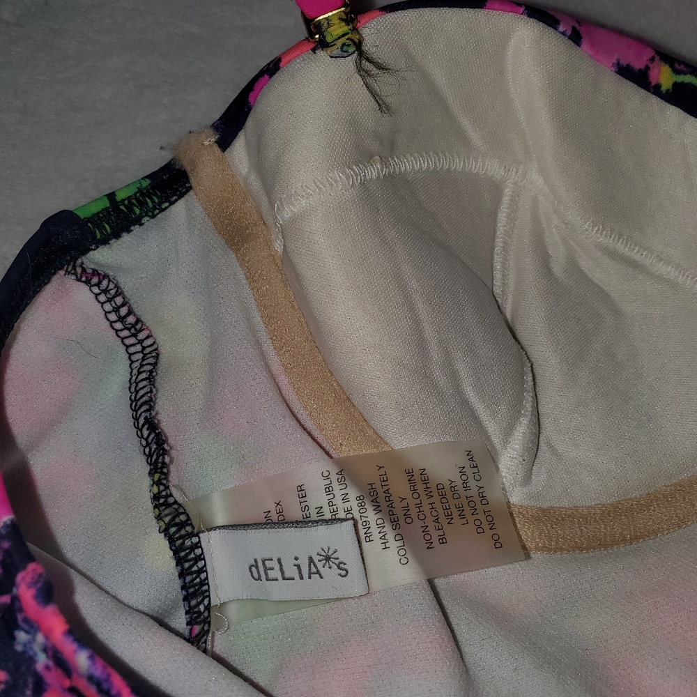 ๐HP๐ dELiA's | Floral Midkini Swim Top Like New - Picture 7 of 8